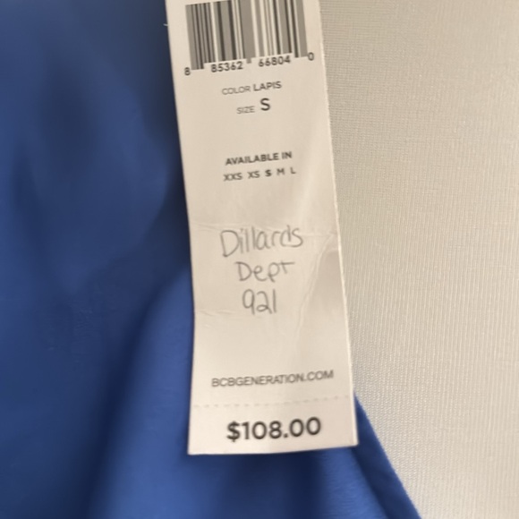 NWT BCBG dress, beautiful lilac color, light material, cutout in back - Picture 5 of 8